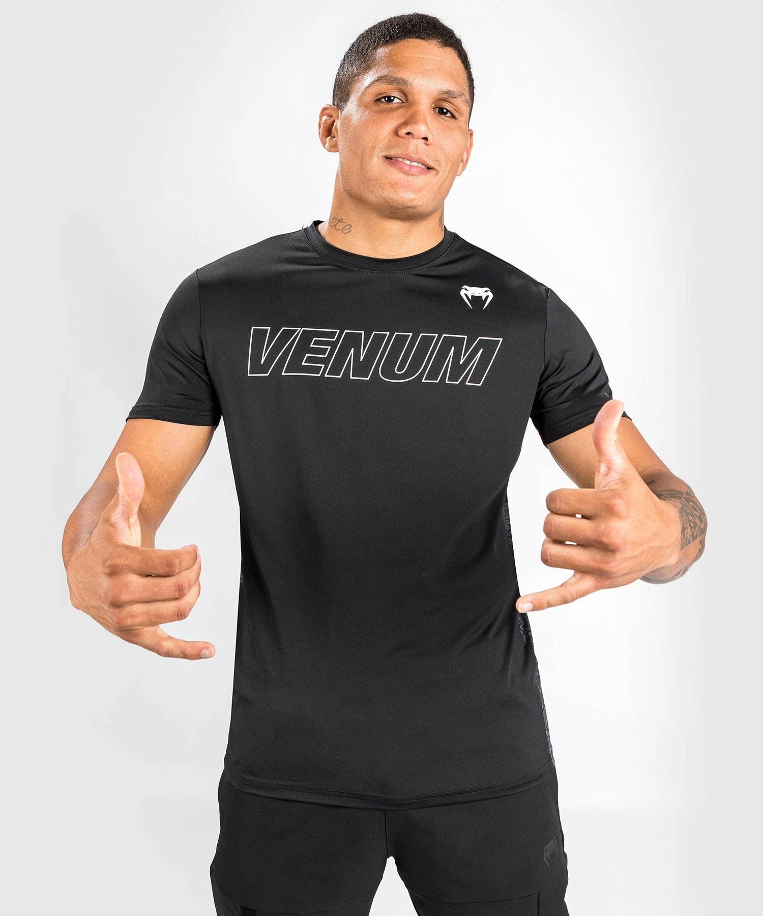 Venum Classic Evo Dry Tech T-Shirt - Black/White 4 Venum Classic Evo Dry Tech T-Shirt - Black/White - Bilde 2