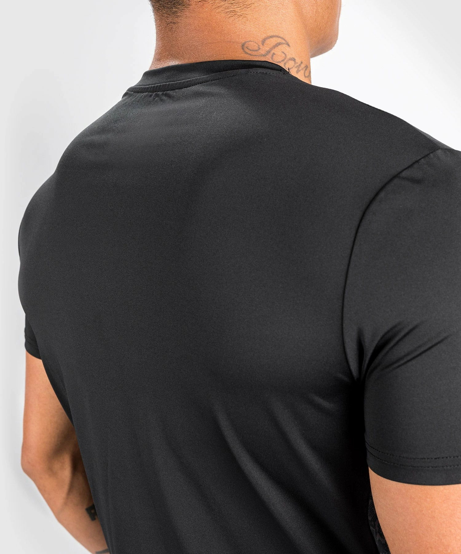 Venum Classic Evo Dry Tech T-Shirt - Black/White 9 Venum Classic Evo Dry Tech T-Shirt - Black/White - Bilde 7