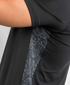 Venum Classic Evo Dry Tech T-Shirt - Black/White 14 Venum Classic Evo Dry Tech T-Shirt - Black/White -Boxing Elegant Butikk DRYTECH CLASSIC EVO BLACK WHITE 09