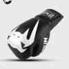 VENUM CUSTOM Giant 2.0 Pro Boxing With Laces -Boxing Elegant Butikk GIANT2 LACES BLACKWHITE 01