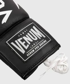 Venum Hammer Pro Boxing Gloves - With Laces - Black/White -Boxing Elegant Butikk IMG 8377 copie 8ae00ae2 3b69 49c1 9aa8 d5c740586d4b
