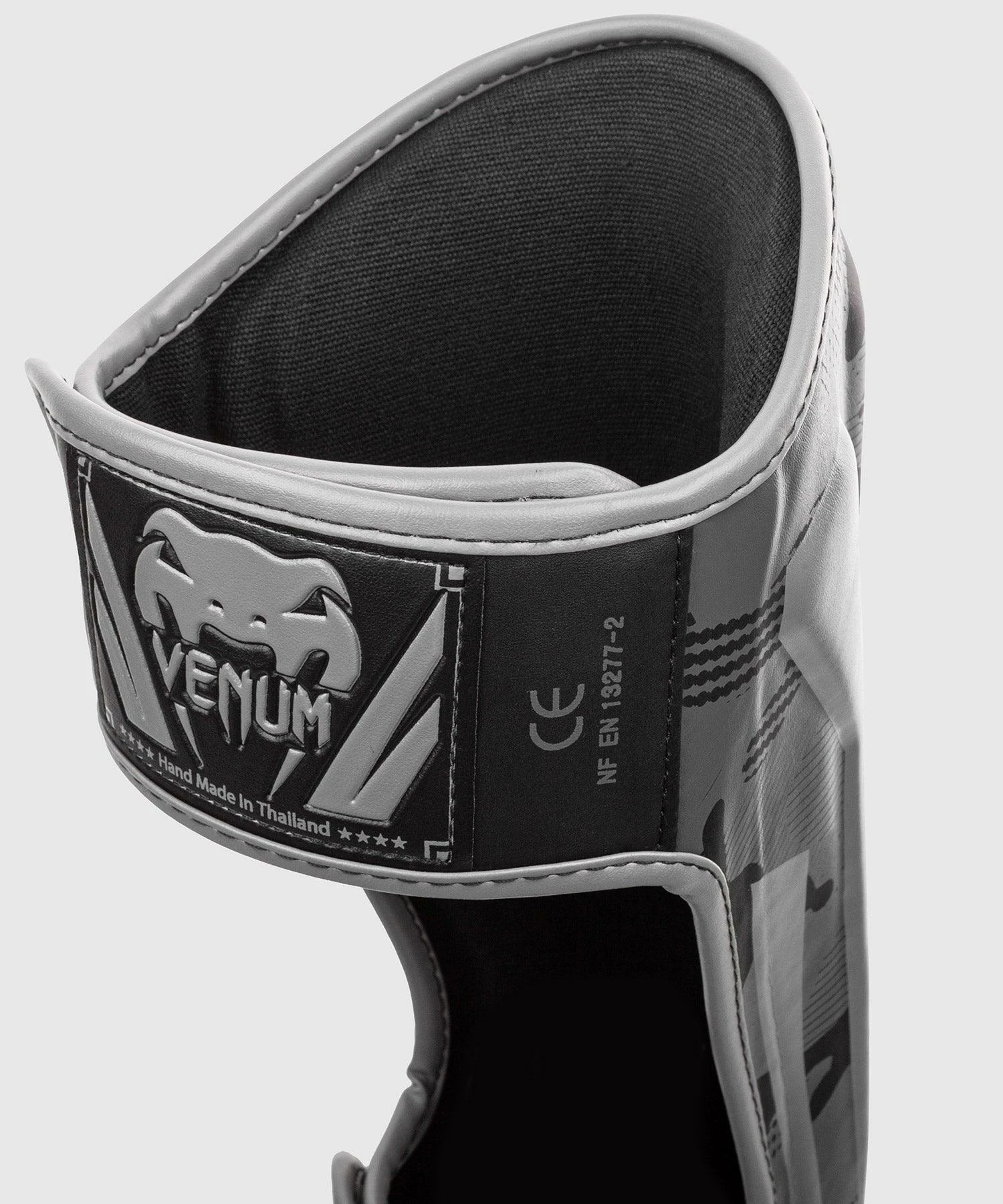 Venum Elite Shin Guards - Black/Dark Camo 8 Venum Elite Shin Guards - Black/Dark Camo - Bilde 6