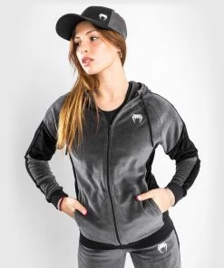 Venum Camoline 2.0 Velvet Track Jacket - For Women - Grey/Black 15 Venum Camoline 2.0 Velvet Track Jacket - For Women - Grey/Black -Boxing Elegant Butikk a 252F0 252F5 252F1 252Fa051968c20d92aab2af63468bc4373642df20866 HOODIES CAMOLINE2.0 GREY BLACK 21 04dba5bc c339 47b8 812d 104cb215bd84