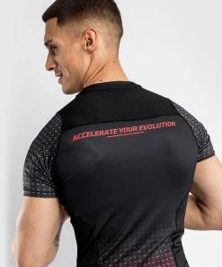 UFC Venum Performance Institute Rashguard - Short Sleeves - Black/Red -Boxing Elegant Butikk a 252F5 252Ff 252Fa 252Fa5faea2fb2b88c5f34ab2a40e2e6f691188e63d4 VNMUFC 00091 100 09