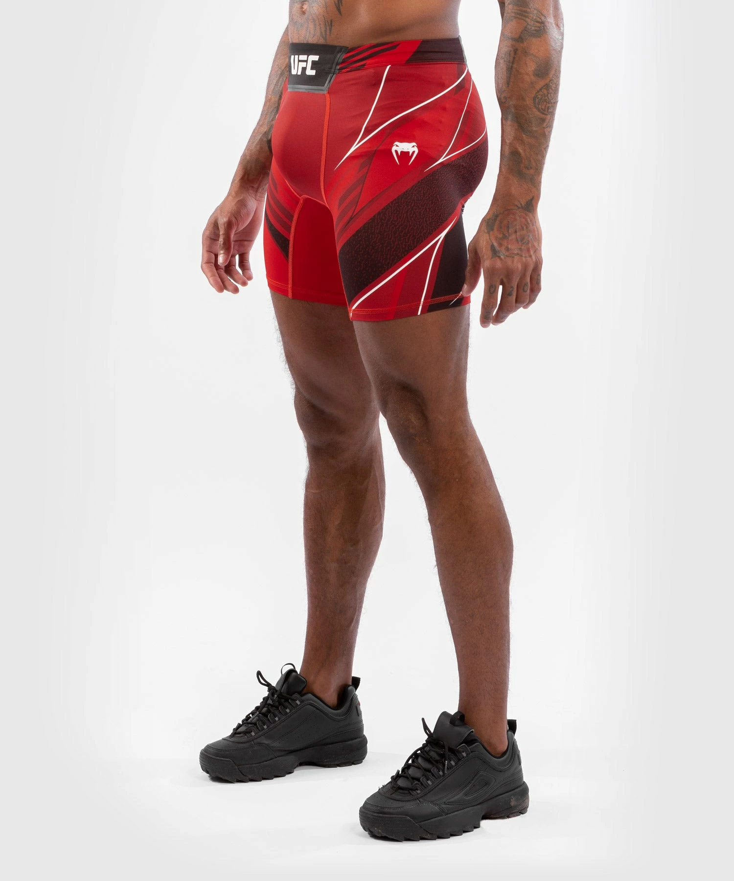 UFC Venum Authentic Fight Night Men's Vale Tudo Shorts - Long Fit - Red 5 UFC Venum Authentic Fight Night Men's Vale Tudo Shorts - Long Fit - Red - Bilde 3