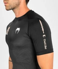 Venum Reorg Rashguard - Short Sleeves - Black 12 Venum Reorg Rashguard - Short Sleeves - Black -Boxing Elegant Butikk a 252F9 252F5 252Fa 252Fa95a7c01bb7302b9bea4b616a9eac868d5bef60e RASH SS REOG BLACK 09