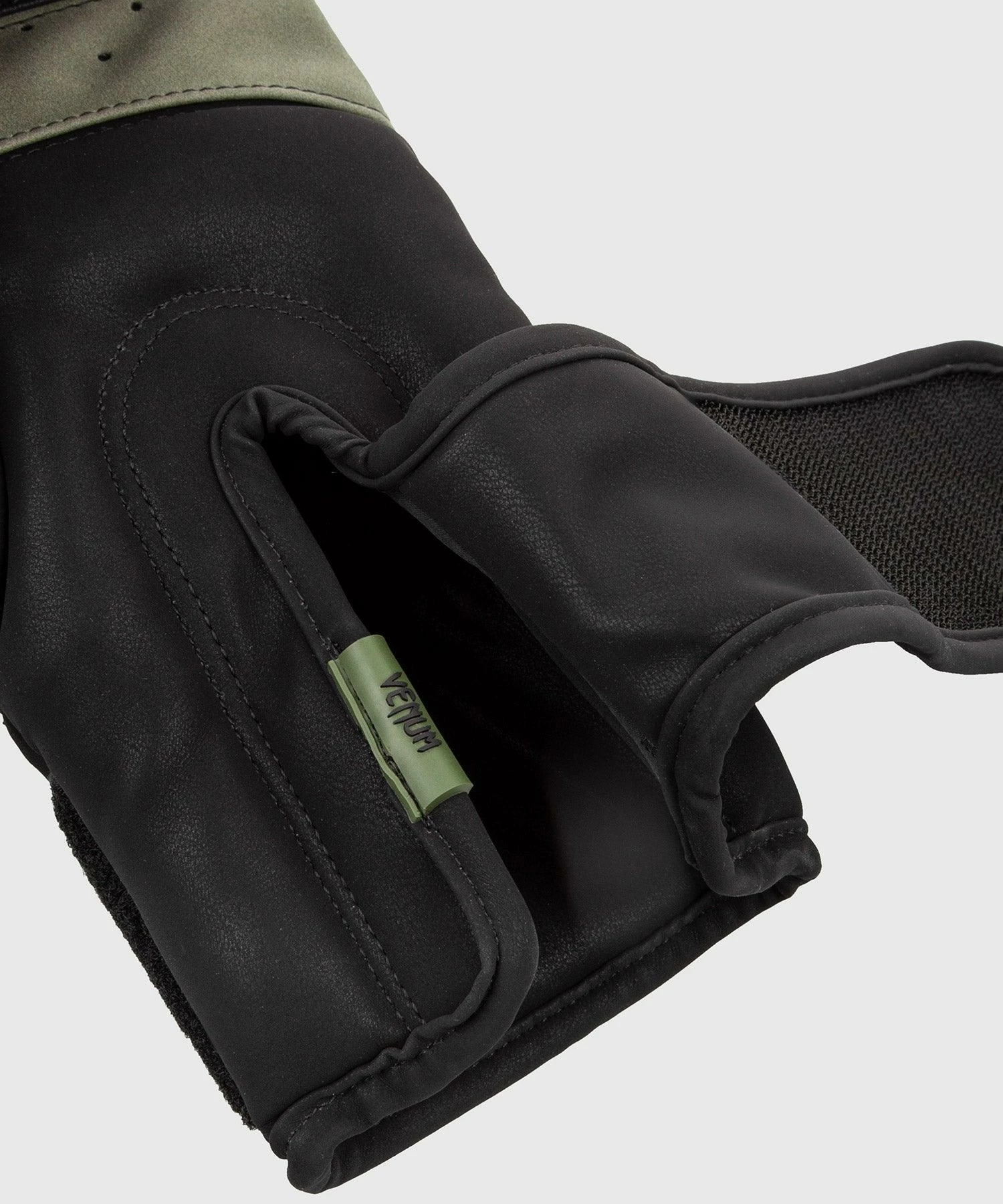 Venum Impact Boxing Gloves - Khaki/Black 7 Venum Impact Boxing Gloves - Khaki/Black - Bilde 5