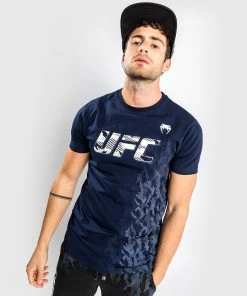 UFC Venum Authentic Fight Week Men's Short Sleeve T-shirt - Navy Blue -Boxing Elegant Butikk a 252Ff 252Fa 252F3 252Fafa3a9fa9c95158adc254adb85edd6705ff48415 VNMUFC 00052 018 02