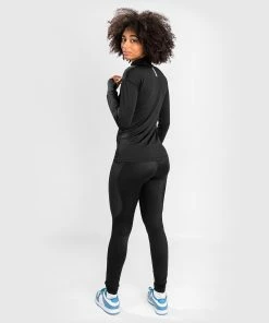 Venum Essential Women's Base Layer Top - Black -Boxing Elegant Butikk b86451f095b227e86b4dd77ca8b8151145942bbd BASE LOYERTOP ESSENTIAL BLACK 09