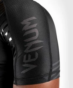 Venum Skull Rashguard - Short Sleeves - Black/Black -Boxing Elegant Butikk b 252F0 252F6 252F0 252Fb06067b8024087c6a646061941919843a8994c99 RASH SS SKULL BLACK BLACK 13 9a0e6118 d7c7 4888 8ef7 bcba673df854