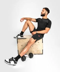 Venum Okinawa 3.0 T-Shirt - Black/Red -Boxing Elegant Butikk b 252F1 252F9 252F6 252Fb1963f8dc252298834062e7ad1ed318e8d19886b 5U0A9535