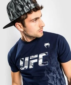 UFC Venum Authentic Fight Week Men's Short Sleeve T-shirt - Navy Blue -Boxing Elegant Butikk b 252F4 252Fc 252F7 252Fb4c7ee06492729e6abb519b495732a630c9fd180 VNMUFC 00052 018 05