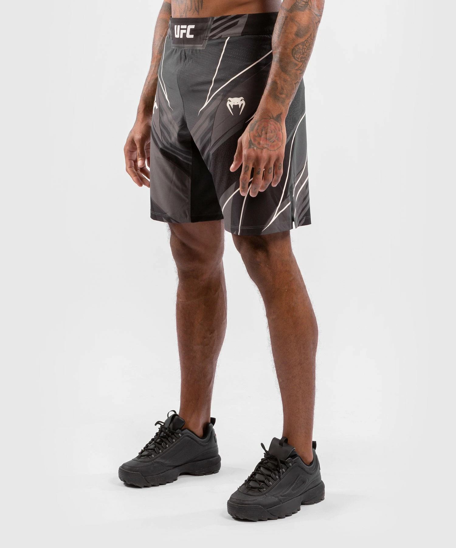 UFC Venum Authentic Fight Night Men's Shorts - Long Fit - Black 5 UFC Venum Authentic Fight Night Men's Shorts - Long Fit - Black - Bilde 3