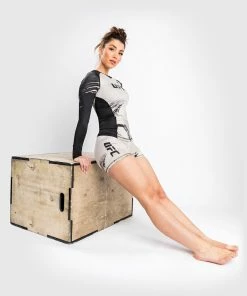 UFC Venum Authentic Fight Week Women's 2.0 Performance Long Sleeve Rashguard - Sand/Black -Boxing Elegant Butikk b 252F7 252F4 252F0 252Fb740711eb7e802940749f93e9be11c6192c3d1da VNMUFC 00115 040 07 3a8b7780 f0db 4d5a 886d 54992f566c01