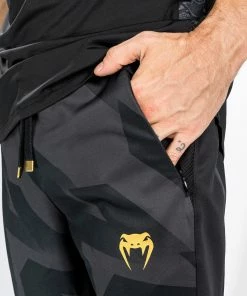 Venum Razor Joggers - Black/Gold -Boxing Elegant Butikk b 252F7 252Fd 252F2 252Fb7d21b0efa04cc7a0d8a960b984fc1d6c438abaf 004 e6afe16e 5c63 40da 9457 9d91915ebfe8