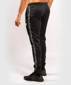 Venum Club 212 Joggers - Black/White -Boxing Elegant Butikk b 252F8 252F8 252F3 252Fb883eca293937e14752a396cff14fe7b19e2bcf9 JOGGINGS CLUB212 BLACK WHITE 03 1 0185a68f 06da 40bd 952e 365bb77bef87