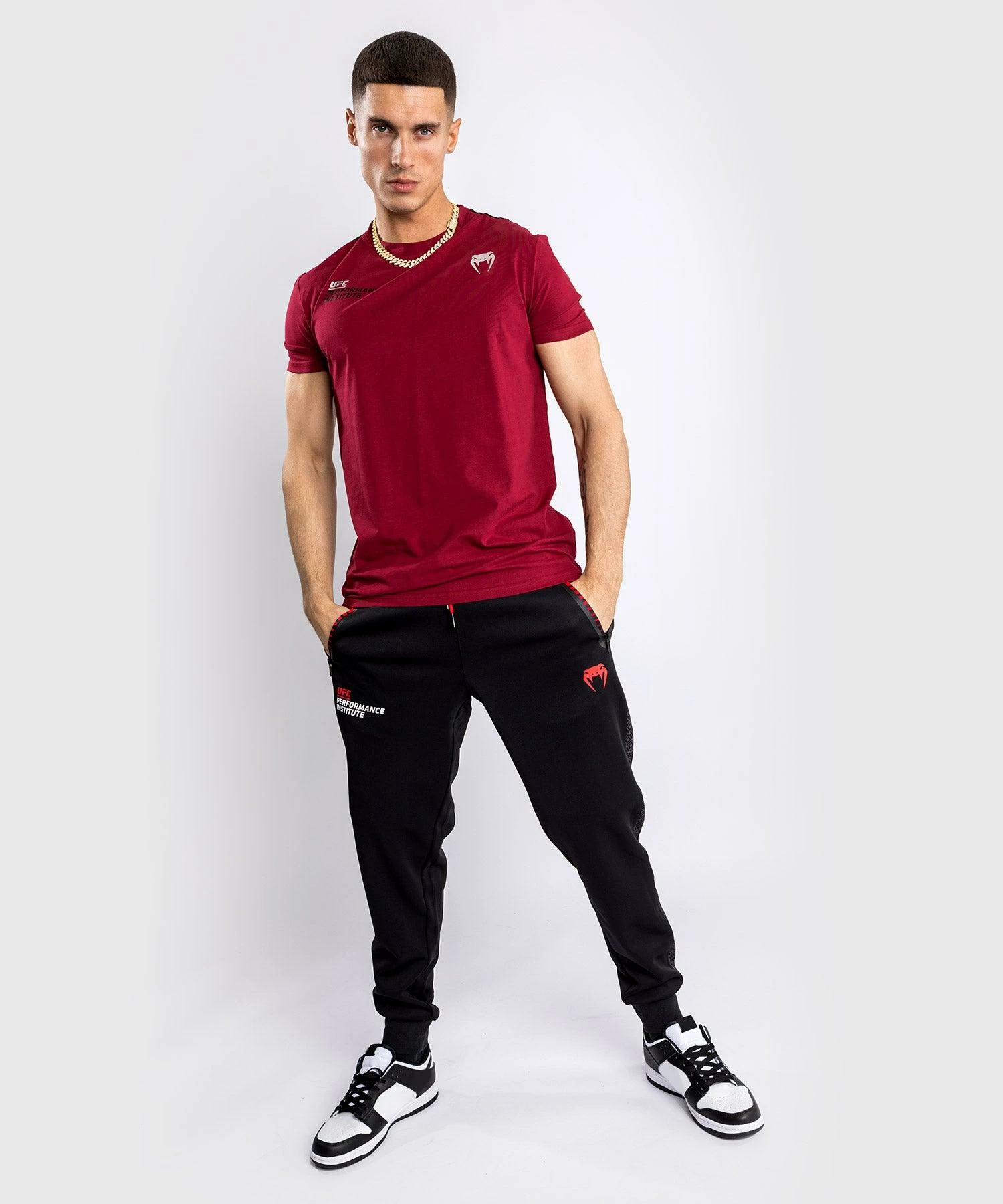 UFC Venum Performance Institute T-shirt - Red 4 UFC Venum Performance Institute T-shirt - Red - Bilde 2