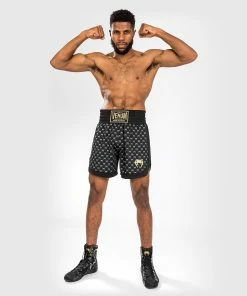 Venum Monogram Boxing Short - Black -Boxing Elegant Butikk c 252F5 252F4 252F0 252Fc54042e6a755c5ba744eb6ea8b6c5420e06bb0e5 BOXING SHORT MONOGRAM BLACK 08
