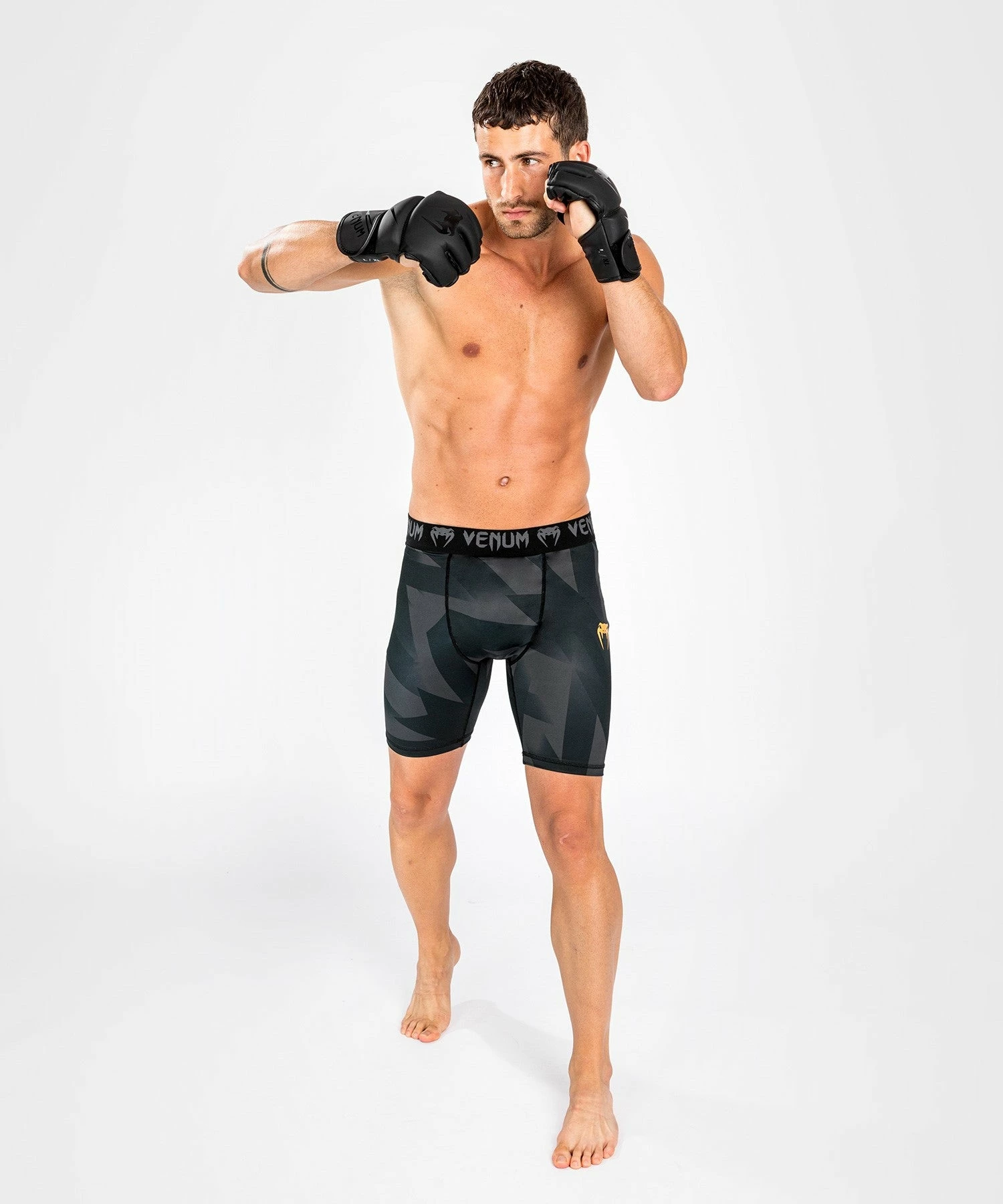 Venum Razor Vale Tudo Shorts - Black/Gold 6 Venum Razor Vale Tudo Shorts - Black/Gold - Bilde 4