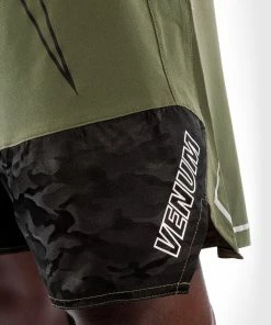 Venum Light 4.0 Fightshort - Khaki/Silver -Boxing Elegant Butikk d 252F0 252Fa 252Fa 252Fd0aaa270fd50e5c5ccb95e1a04a7547727b2b1ed FS LIGHTS4.0 KHAKI SILVER 08