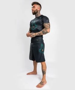 Venum Assassin's Creed Reloaded Rashguard - Short Sleeves - Black -Boxing Elegant Butikk d 252F8 252Fb 252F9 252Fd8b9c710e1d65dea7a6077cc948b4c10ce7b7a4b RASH SS ASSASSINSCREED BLACK 14