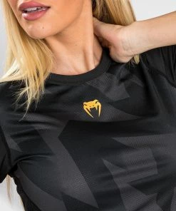 Venum Razor Dry Tech T-Shirt - For Women - Black/Gold 12 Venum Razor Dry Tech T-Shirt - For Women - Black/Gold -Boxing Elegant Butikk d 252Fa 252F2 252Fe 252Fda2e9f7f7d7398af6096e4f371bc05bf9be409bc 40 9be615fb 3b16 4f80 ab08 8fd1a9014375