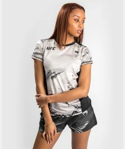 UFC Venum Authentic Fight Week 2.0 Dry Tech T-Shirt - For Women - Sand/Black -Boxing Elegant Butikk d 252Fc 252Fe 252Ff 252Fdcefef0ad8de625556f257135478e8ce18b37053 VNMUFC 00122 040 04 41545748 a262 4a89 a90b 973a0c406816