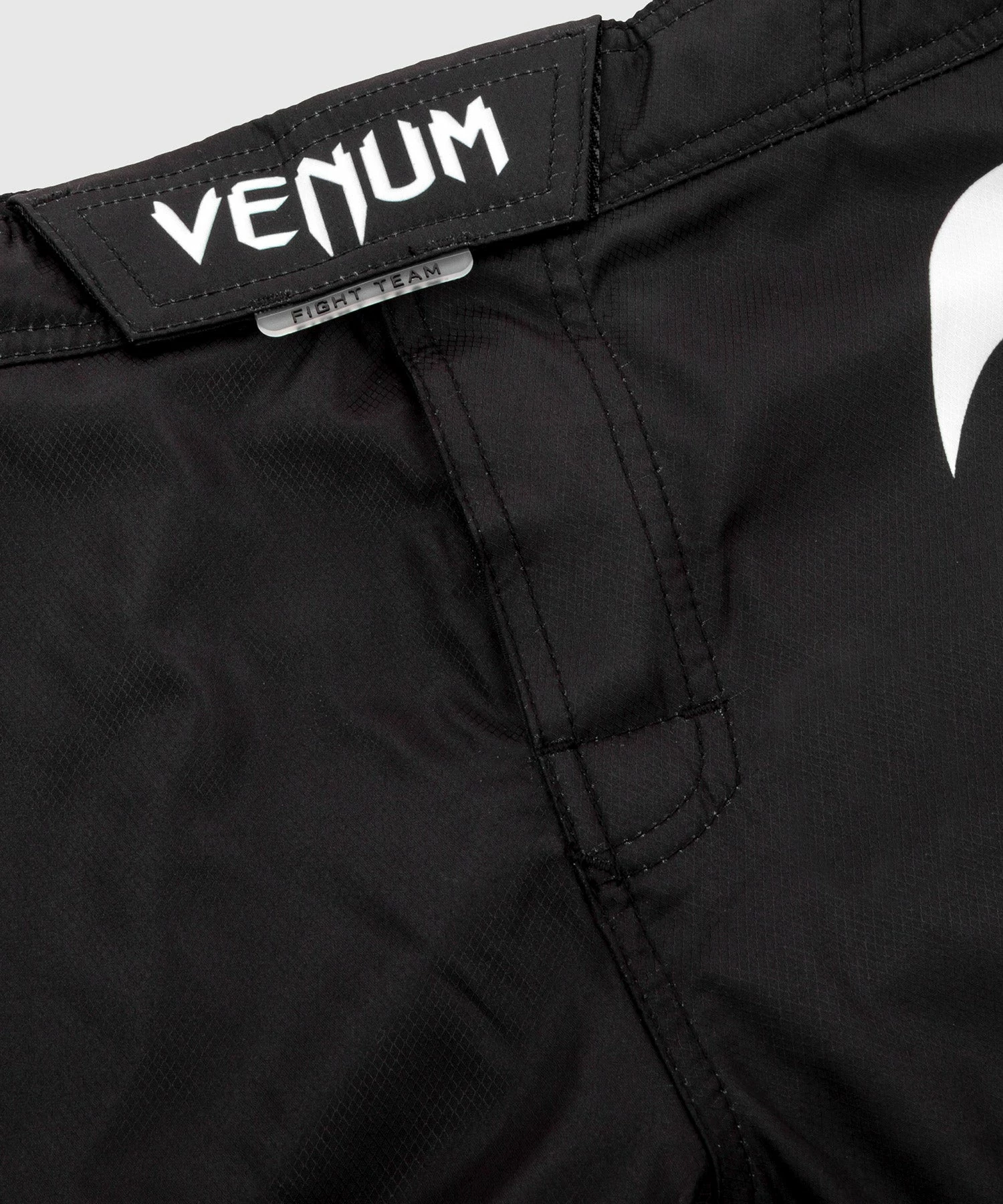 Venum Light 3.0 Fightshorts - Black/White 8 Venum Light 3.0 Fightshorts - Black/White - Bilde 6
