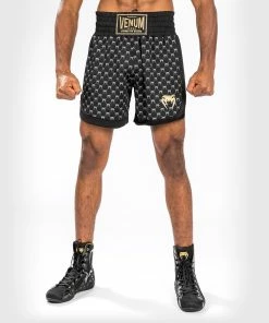Venum Monogram Boxing Short - Black -Boxing Elegant Butikk e 252F7 252F5 252Ff 252Fe75f3283d431690a91ef083cddf8e6dc6756dbd0 BOXING SHORT MONOGRAM BLACK 03