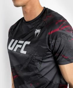 UFC Venum Authentic Fight Week 2.0 Men's Dry Tech T-shirt - Black -Boxing Elegant Butikk e 252F9 252F4 252F7 252Fe9476f2c8d607c9e104dfde3102faad36921fe6b VNMUFC 00101 100 16 a896d19a 821d 4d6e 90ef 2a807cffeb4c