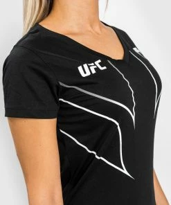 UFC Venum Fight Night 2.0 Replica Women's T-shirt - Black -Boxing Elegant Butikk e 252Fd 252F5 252F7 252Fed57baf6d1bb415b004d6e2b00b53593b44ed4ac VNMUFC 00154 001 09 dab52723 6666 4eb7 8bb9 5118b980f6ab