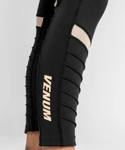 Venum Moto Leggings - For Women - Black/Sand -Boxing Elegant Butikk f 252F0 252F2 252Fe 252Ff02e60ffc8b0dd8219bb3ef6946184523288a92e LEGGING MOTO BLACK GOLD 10