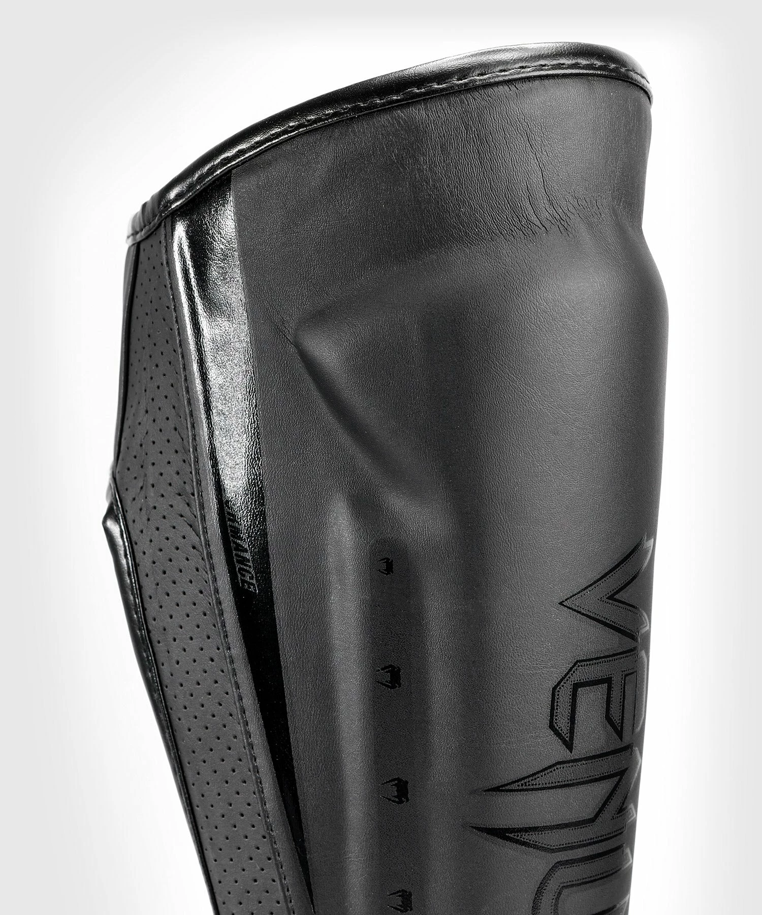 Venum Elite Evo Shin Guards - Black/Black - Bilde 4