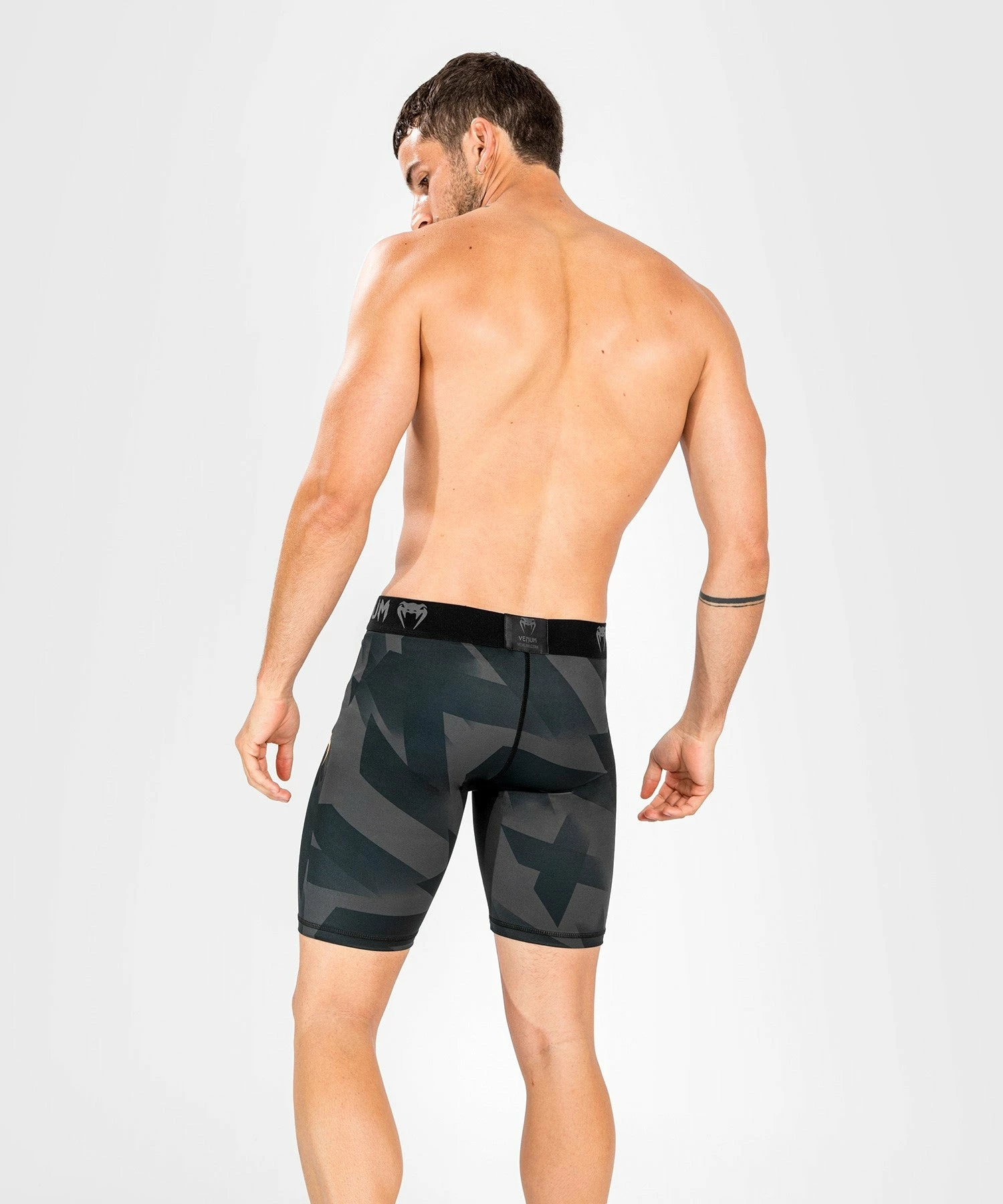 Venum Razor Vale Tudo Shorts - Black/Gold 5 Venum Razor Vale Tudo Shorts - Black/Gold - Bilde 3