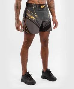 UFC Venum Authentic Fight Night Men's Gladiator Shorts - Champion -Boxing Elegant Butikk f 252F3 252Ff 252Fc 252Ff3fc6423635007f0e2bb166cad6d8fbbc52e9ffe VNMUFC 00003 126 05