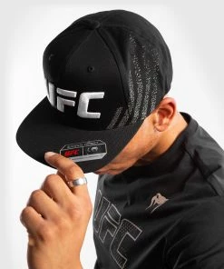 UFC Venum Authentic Fight Night Unisex Walkout Hat - Black -Boxing Elegant Butikk f 252F5 252F1 252F8 252Ff518e78689d4e4a16ff38bd6e8eae226aa923833 VNMUFC 00010 001 02B a263aab1 180c 4fd6 bc2d 2ad688cbfbcf