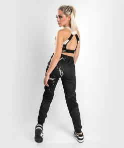 UFC Venum Authentic Fight Week Women's 2.0 Weigh-in Bra - Sand/Black -Boxing Elegant Butikk f 252F5 252Ff 252Fa 252Ff5fa5e90ce4ef1a0f4dba4bd5e6c96261b303f03 VNMUFC 00113 040 04 438e2ebe 418c 46cb 8d46 3d7f9ffe58b3