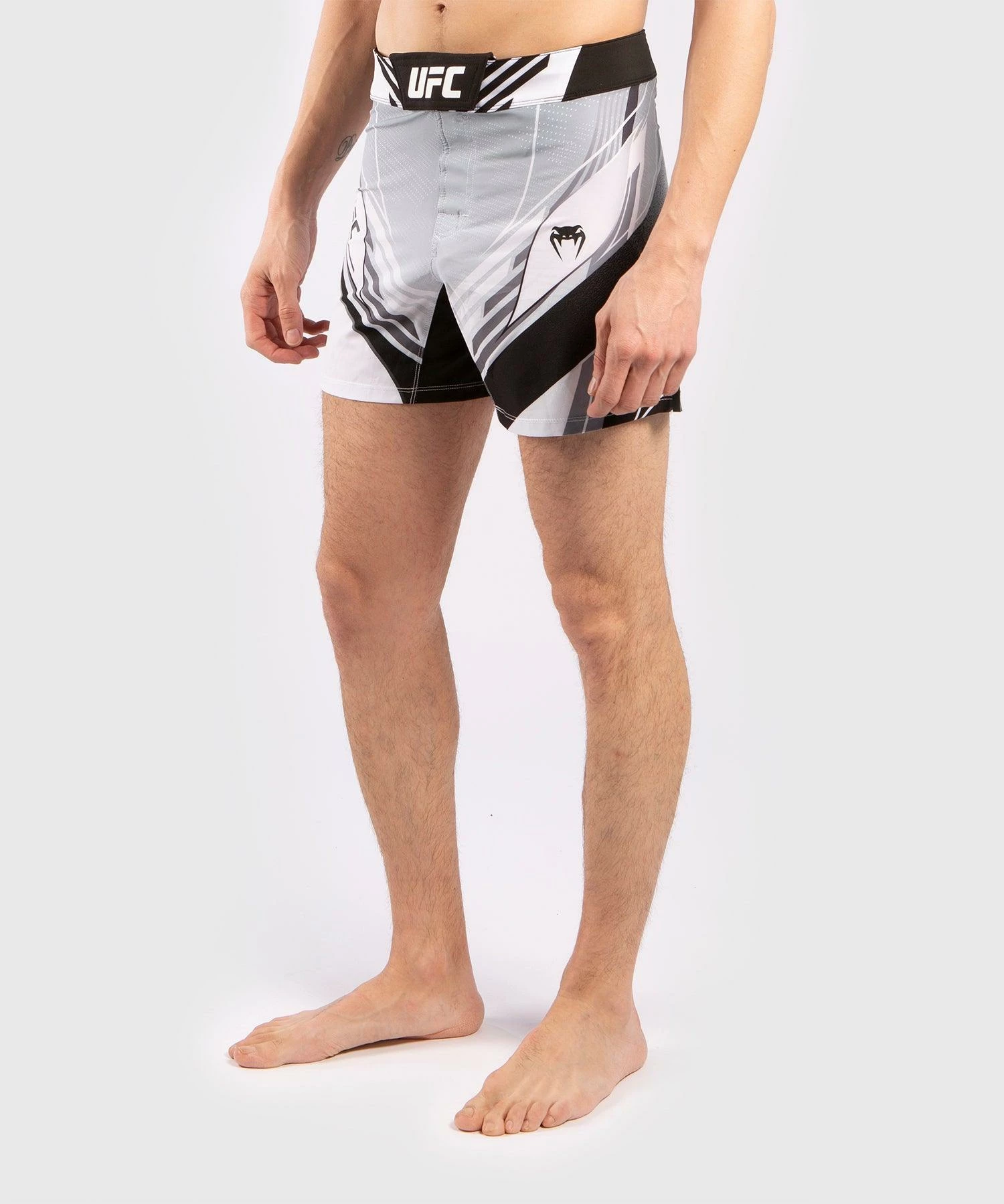 UFC Venum Pro Line Men's Shorts - White 5 UFC Venum Pro Line Men's Shorts - White - Bilde 3