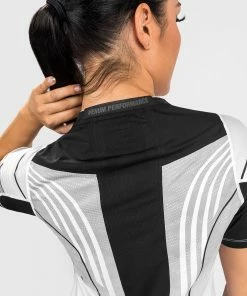 UFC Venum Authentic Fight Night 2.0 Women's Walkout Jersey - White -Boxing Elegant Butikk f 252F6 252F4 252F7 252Ff647ba775f2f31811968851ff8c03a73acafaf71 VNMUFC 00147 002 12