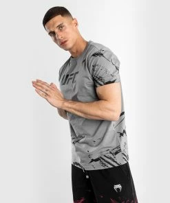 UFC Venum Authentic Fight Week Men's 2.0 Short Sleeve T-Shirt - Grey -Boxing Elegant Butikk f 252F6 252F9 252F8 252Ff698d7cbd5cb9188cec5c8245f29b2e621c88d2f VNMUFC 00109 010 01 904206e1 d354 4117 8770 0a8b539401f6