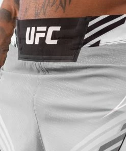 UFC Venum Authentic Fight Night Men's Shorts - Short Fit - White 11 UFC Venum Authentic Fight Night Men's Shorts - Short Fit - White -Boxing Elegant Butikk f 252Fa 252F2 252F4 252Ffa2401973fd161caa4677553ffbfd67a85a74040 VNMUFC 00001 002 06